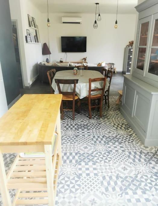 Maison Avec Piscine Dans Village Provencal. Courthézon Εξωτερικό φωτογραφία