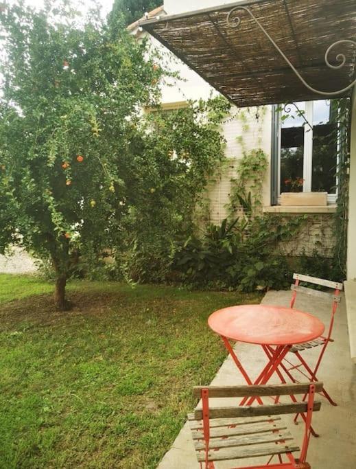Maison Avec Piscine Dans Village Provencal. Courthézon Εξωτερικό φωτογραφία
